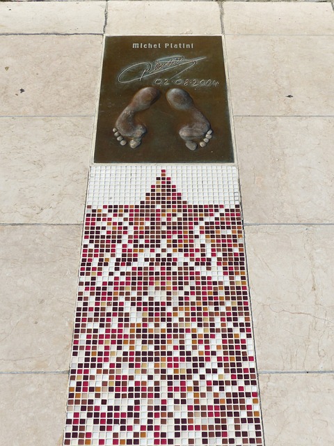 里尔